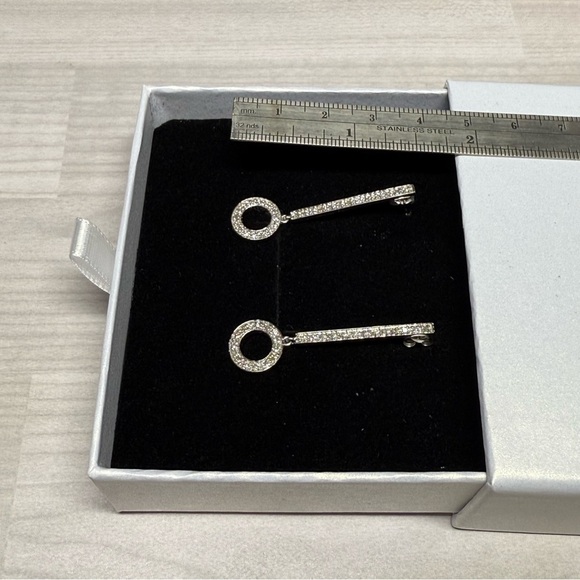 10k Solid White Gold & Diamond Elegant Drop Earrings. - Picture 3 of 6